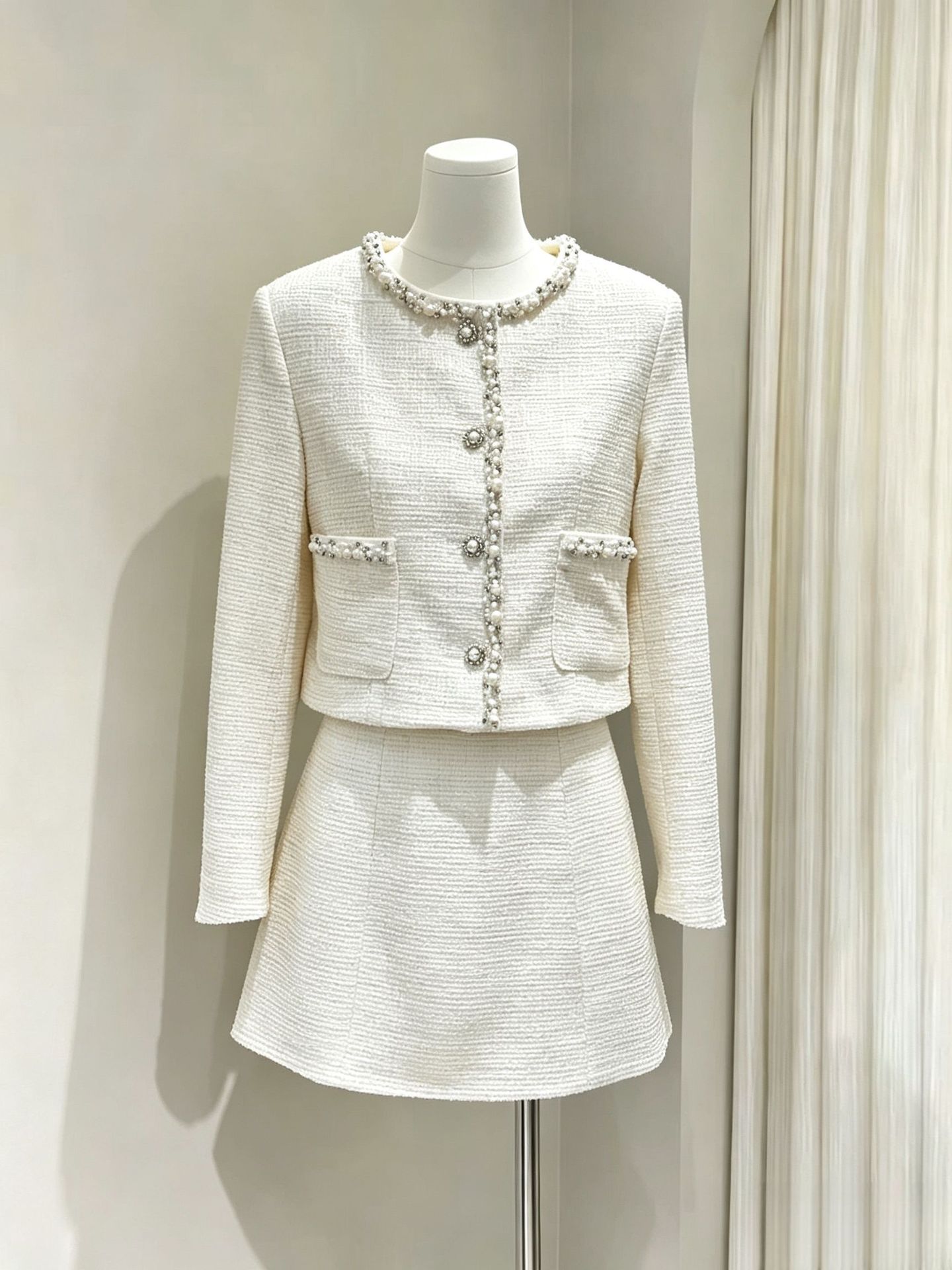 Women Fashion Wear - Женский модный комплект из двух предметов: